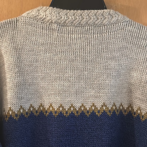 Peter Werth Vintage Fair Isle Crew Neck Tulip Sweater Blue Tan Size Medium - Picture 9 of 10